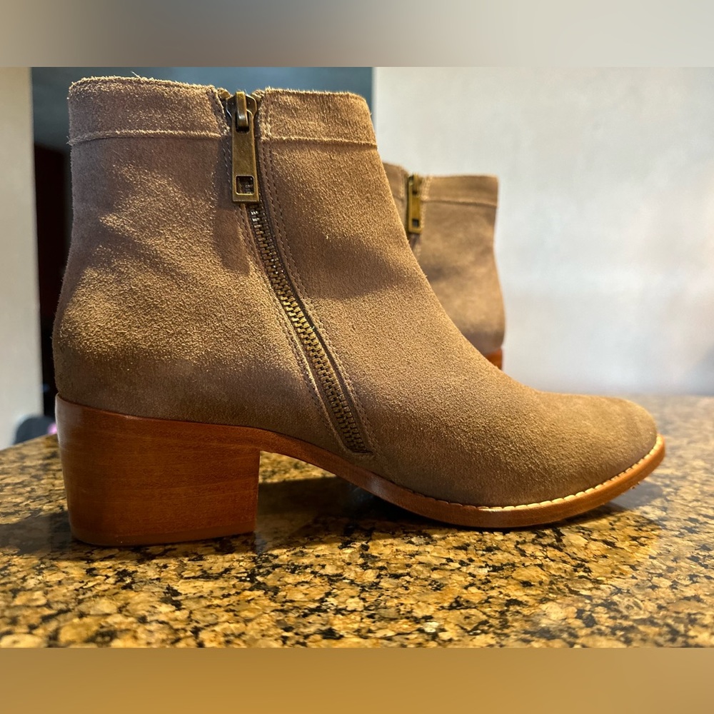 LIEBESKIND Berlin Leather Boots- Size 8 US